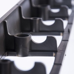 Bordo flessibile per aiuole con ghiaietto e prato sintetico